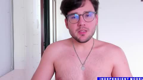 Vito Ferrer online show from February 5, 7:10 pm