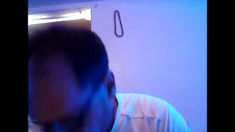 Snapshot of vknow chatting on February 17, 3:42 pm vknow online show from February 17, 3:42 pm