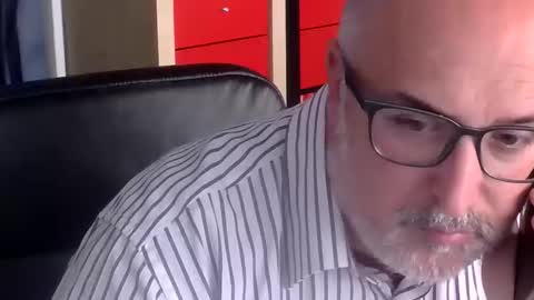 volpi72 online show from April 15, 10:37 am