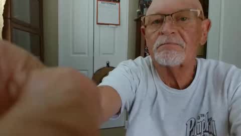 Snapshot of vueuorme chatting on September 28, 4:05 pm Vueuorme online show from September 28, 4:05 pm