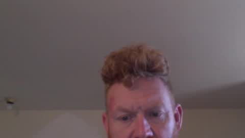 Snapshot of wadonis33 chatting on February 24, 7:41 pm wadonis online show from February 24, 7:41 pm