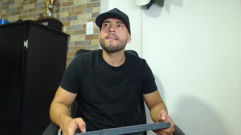 WALTER BROWN  online show from February 9, 12:59 am