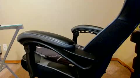 Suck daddys cock online show from May 29, 4:11 am