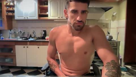 wearetwo online show from April 5, 12:30 am