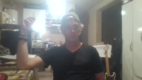 wg_colbert_noir online show from October 21, 10:40 am