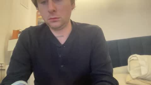 whatyouwantyouknowigotit online show from November 18, 1:53 am