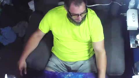 whitebear05 online show from September 11, 9:30 am