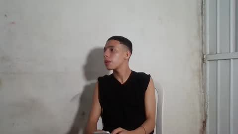 Snapshot of white_boy84723 chatting on January 22, 7:03 am white boy online show from January 22, 7:03 am