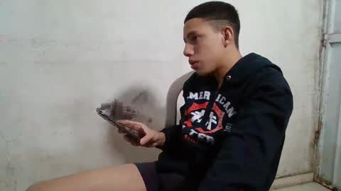 Snapshot of white_boy84723 chatting on January 28, 5:11 am white boy online show from January 28, 5:11 am