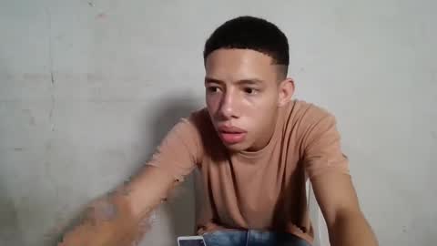 Snapshot of white_boy84723 chatting on January 26, 6:28 am white boy online show from January 26, 6:28 am