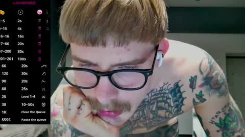 Max online show from November 16, 1:46 pm