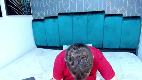 Dylan white online show from September 20, 7:25 pm