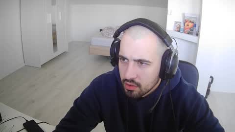 whiterock2000 online show from December 18, 11:24 am