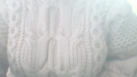 Snapshot of whitesweater chatting on February 19, 7:28 am whitesweater online show from February 19, 7:28 am