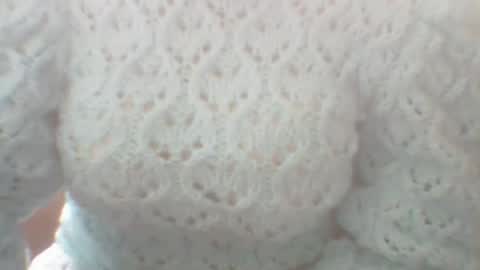 Snapshot of whitesweater chatting on March 11, 9:34 am whitesweater online show from March 11, 9:34 am