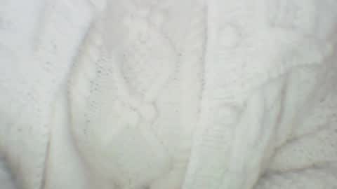 Snapshot of whitesweater chatting on December 5, 8:00 am whitesweater online show from December 5, 8:00 am