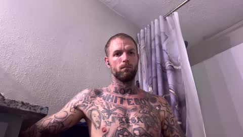 Snapshot of whyteboi8989 chatting on September 11, 2:10 am whyteboi8989 online show from September 11, 2:10 am