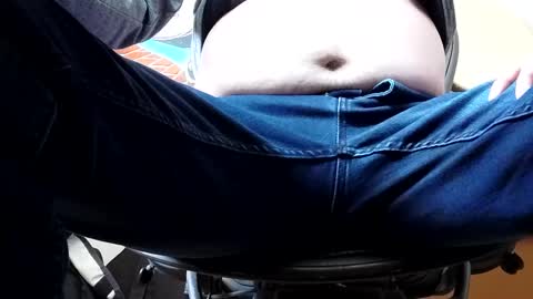 Snapshot of wiggo8 chatting on March 2, 8:03 pm HornDawg online show from March 2, 8:03 pm