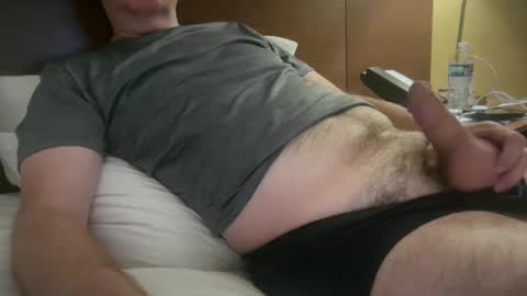 Snapshot of wiggo8 chatting on October 27, 3:42 am HornDawg online show from October 27, 3:42 am