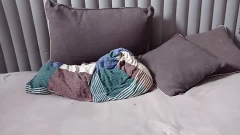 Call me Babe online show from February 4, 9:48 am