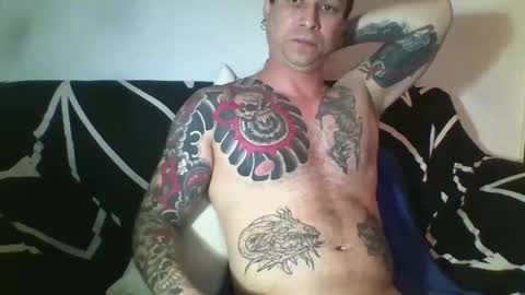 Snapshot of willyandres chatting on November 1, 7:23 am willyandres online show from November 1, 7:23 am