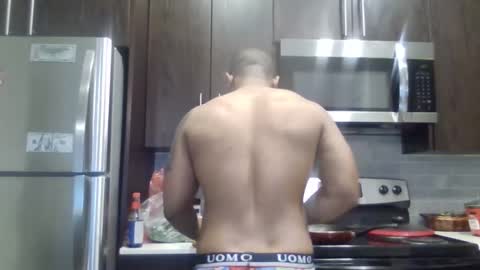 elmejorhombre online show from March 3, 8:37 pm