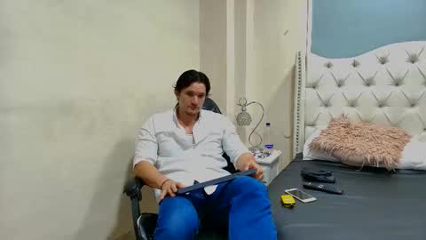 Wiston online show from February 11, 2:22 pm