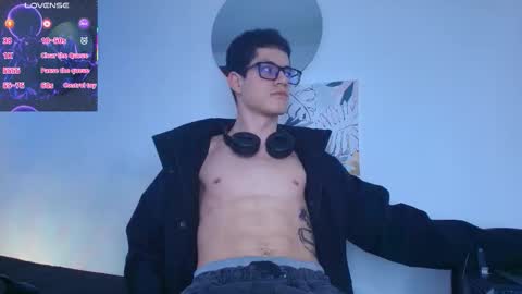  W O L F  online show from March 7, 12:14 pm