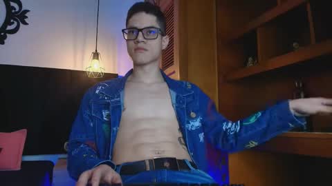  W O L F  online show from April 6, 11:22 am