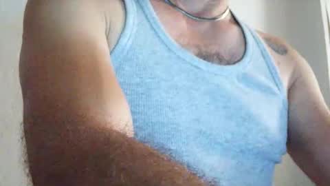 Snapshot of wolfofsea chatting on October 18, 12:04 am Luis online show from October 18, 12:04 am