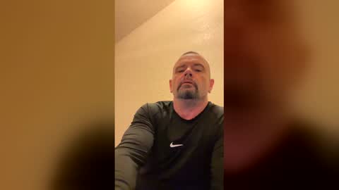 wombraider863 online show from February 25, 10:55 pm