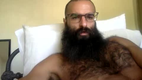 woof_wolf37 online show from March 18, 4:10 pm