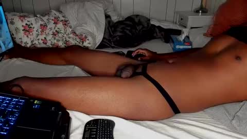 Snapshot of ws6body chatting on October 3, 6:29 am Body online show from October 3, 6:29 am