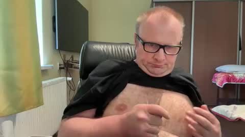 wspaniaagadzin online show from October 13, 1:50 pm