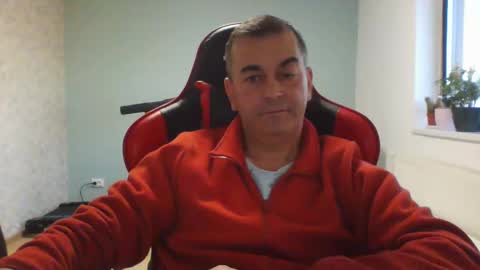 Snapshot of wxdj chatting on February 9, 3:23 pm RealBoy online show from February 9, 3:23 pm