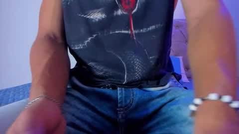 Snapshot of wyatt_2 chatting on September 13, 12:06 pm wyatt online show from September 13, 12:06 pm