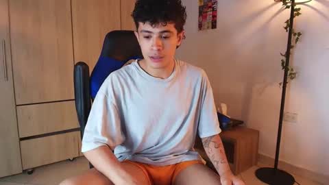 Snapshot of wyatt_444 chatting on March 7, 10:43 pm wyatt online show from March 7, 10:43 pm