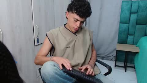 Snapshot of wyatt_444 chatting on January 22, 2:37 am wyatt online show from January 22, 2:37 am