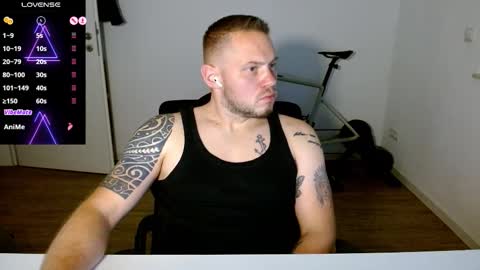 x19marco93x online show from November 2, 8:02 pm