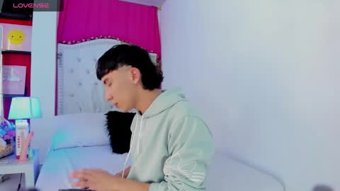 xaanderGrey online show from November 30, 8:22 pm