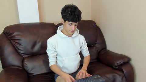 xam_collen online show from January 10, 4:00 pm