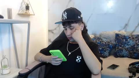 xandergrey8 online show from March 27, 7:15 pm