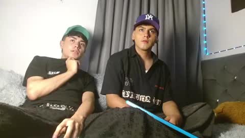 xandrodeluxe online show from May 18, 4:18 am