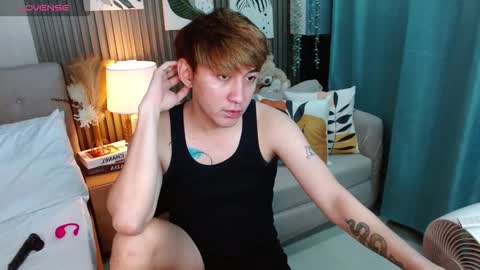 khris online show from December 22, 3:31 pm