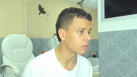 Snapshot of xavier_fox__ chatting on October 15, 12:46 pm xavier fox online show from October 15, 12:46 pm