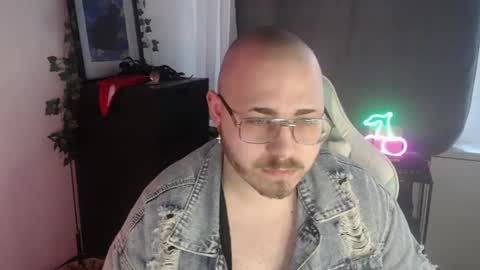 Snapshot of xfabian_love chatting on September 23, 9:30 am F A B I A N online show from September 23, 9:30 am