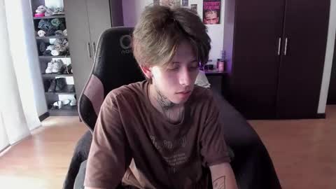 xIce Boy online show from February 10, 2:44 pm