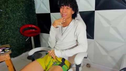 xion_ez online show from December 18, 9:55 pm