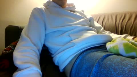 Snapshot of xjuskikinitx chatting on October 6, 12:59 am Justin online show from October 6, 12:59 am