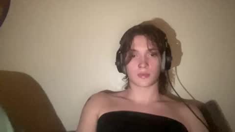 xooxie online show from October 15, 5:15 am